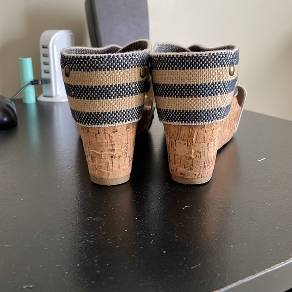 CATO Blue/Tan Wedge Cork Sandal - Picture 7 of 9